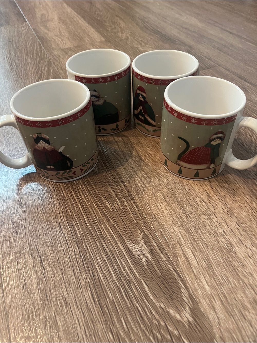 Oneida Fiddlestix Festive Cat Holiday Ceramic Mug Set of 4